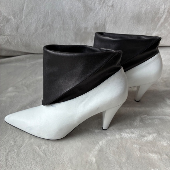 GIVENCHY Shoes - Super Soft Black & White Nappa Leather Fold Over Ankle Boots 39.5/9 -NWD